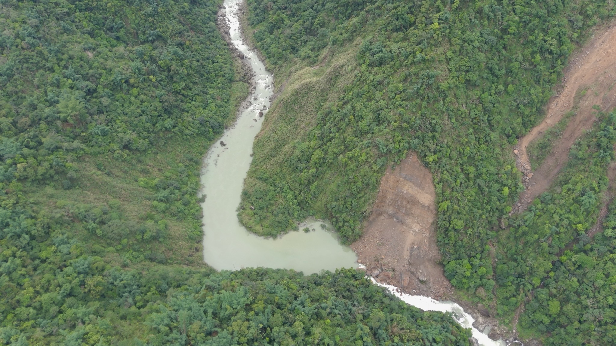 UAV 空拍崩塌區照片