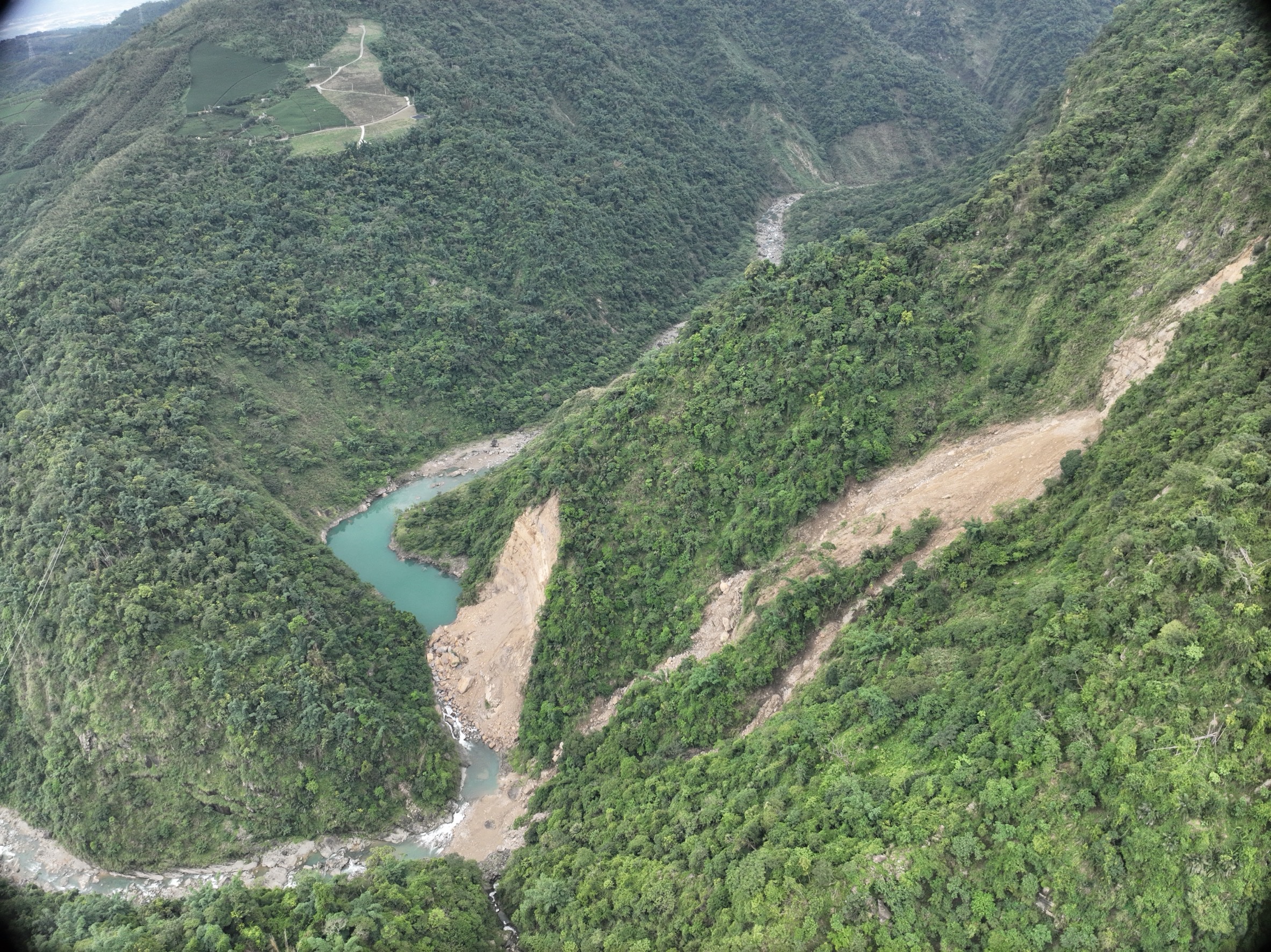 UAV 空拍崩塌區照片